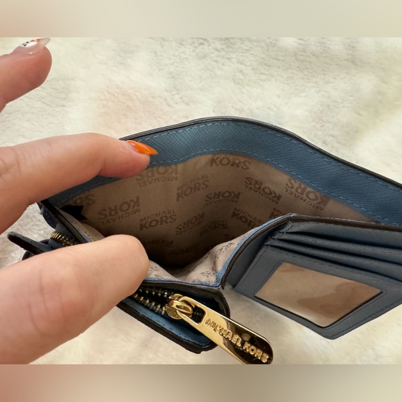 MK leather wallet - Picture 4 of 6